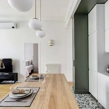 Elegant A Deux Pas Des Champs-elysees Apartment Paris