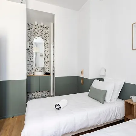 Elegant A Deux Pas Des Champs-elysees Apartment