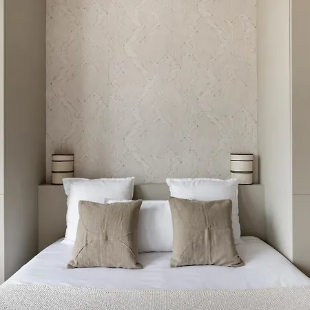 Elegant A Deux Pas Des Champs-elysees Apartment