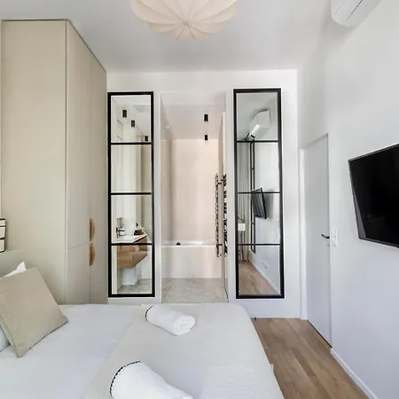 Appartement Elegant A Deux Pas Des Champs-elysees