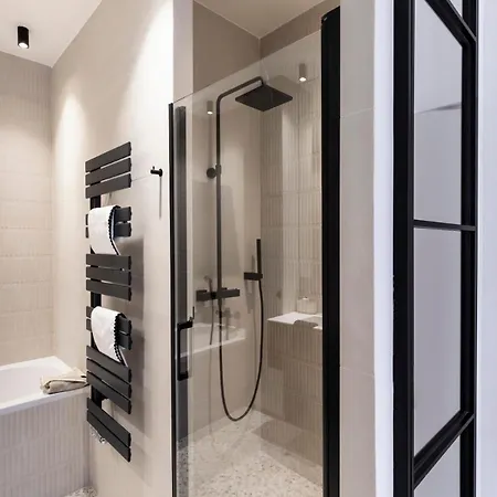 Appartement Elegant A Deux Pas Des Champs-elysees *